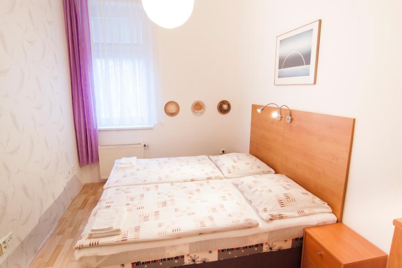 Apartmany - Penzion Smetanka Ceske Budejovice Extérieur photo