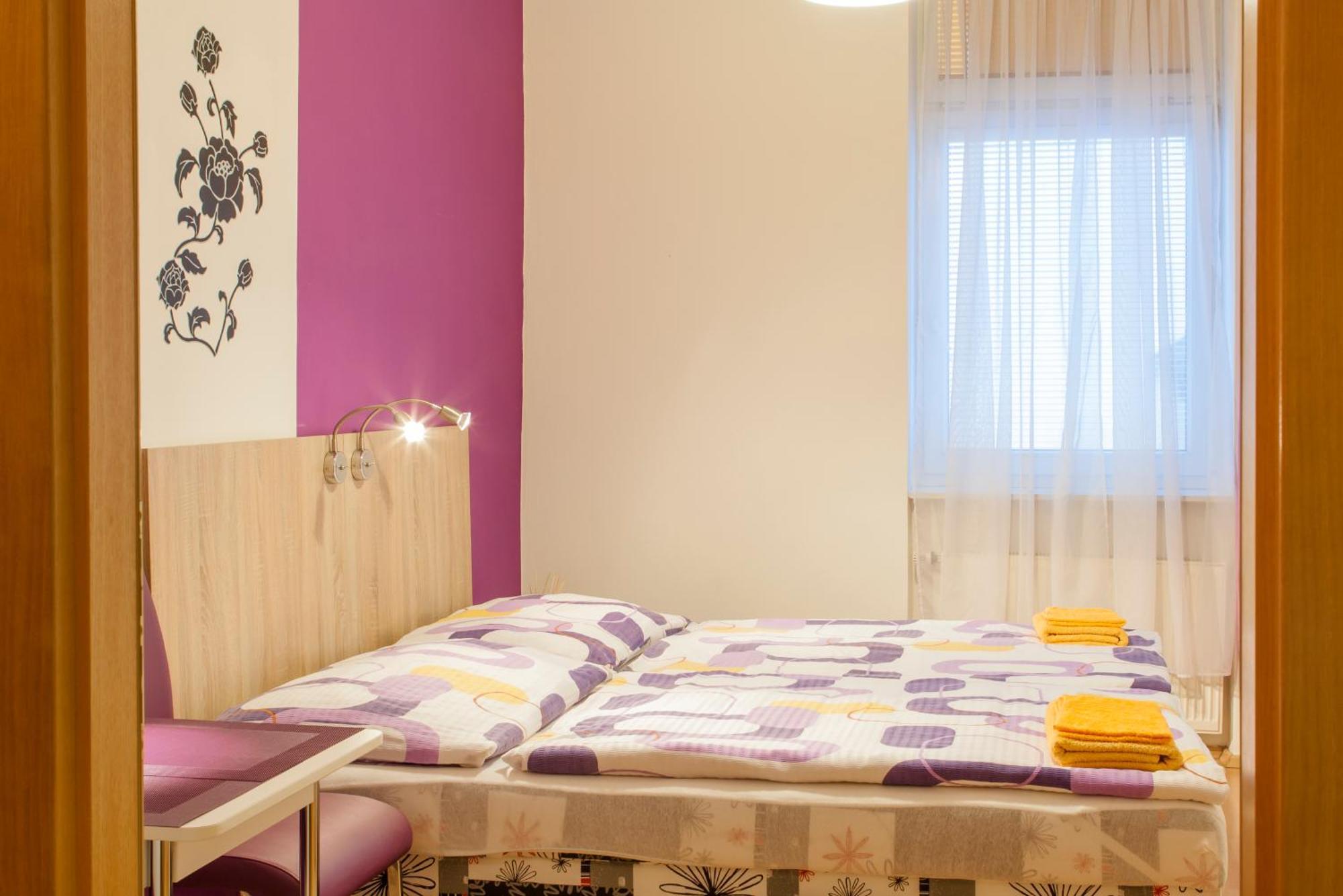 Apartmany - Penzion Smetanka Ceske Budejovice Extérieur photo