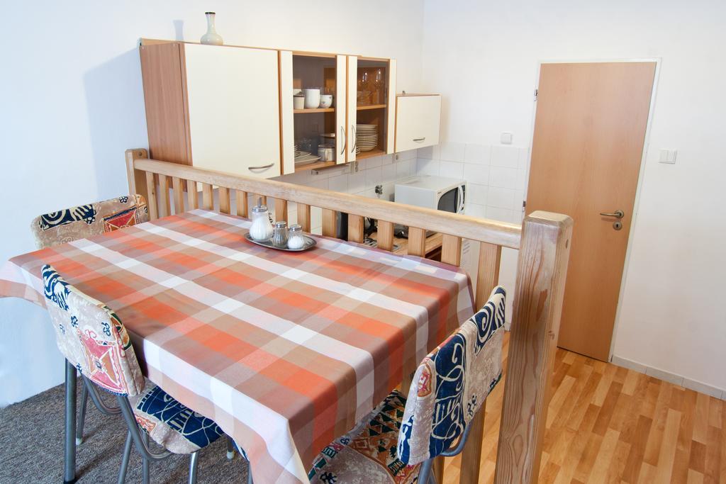 Apartmany - Penzion Smetanka Ceske Budejovice Extérieur photo